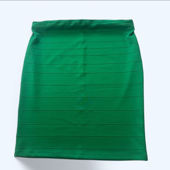 Plus Size Green Skirt - Picture 1 of 5